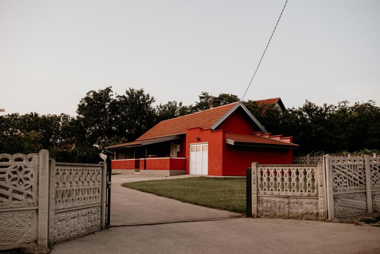 Vikendica Castanea Banja Zdrelo Petrovac na Mlavi Exterior foto